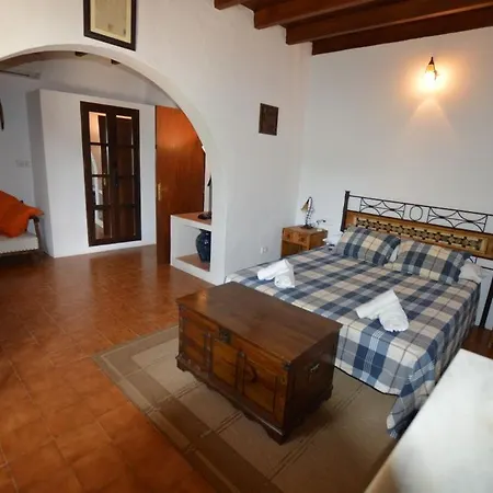 Es Cubells 439 Tatil Evi